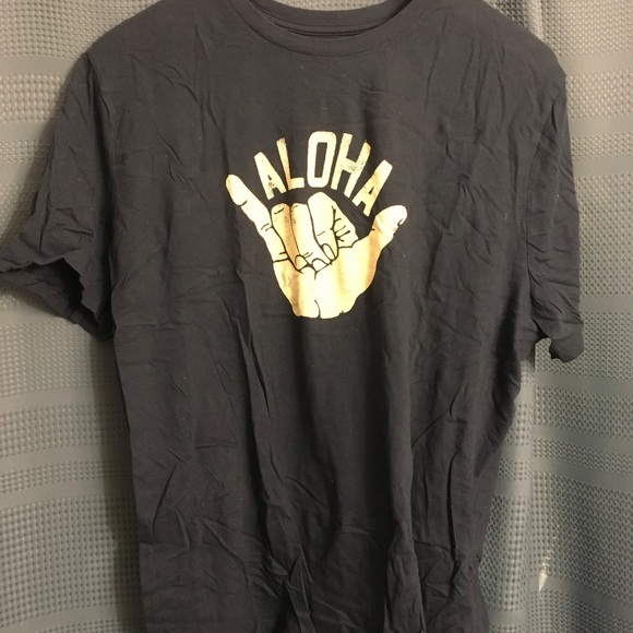 Gap graphic T Shirt Aloha means hello 👋🏾 - Picture 1 of 1